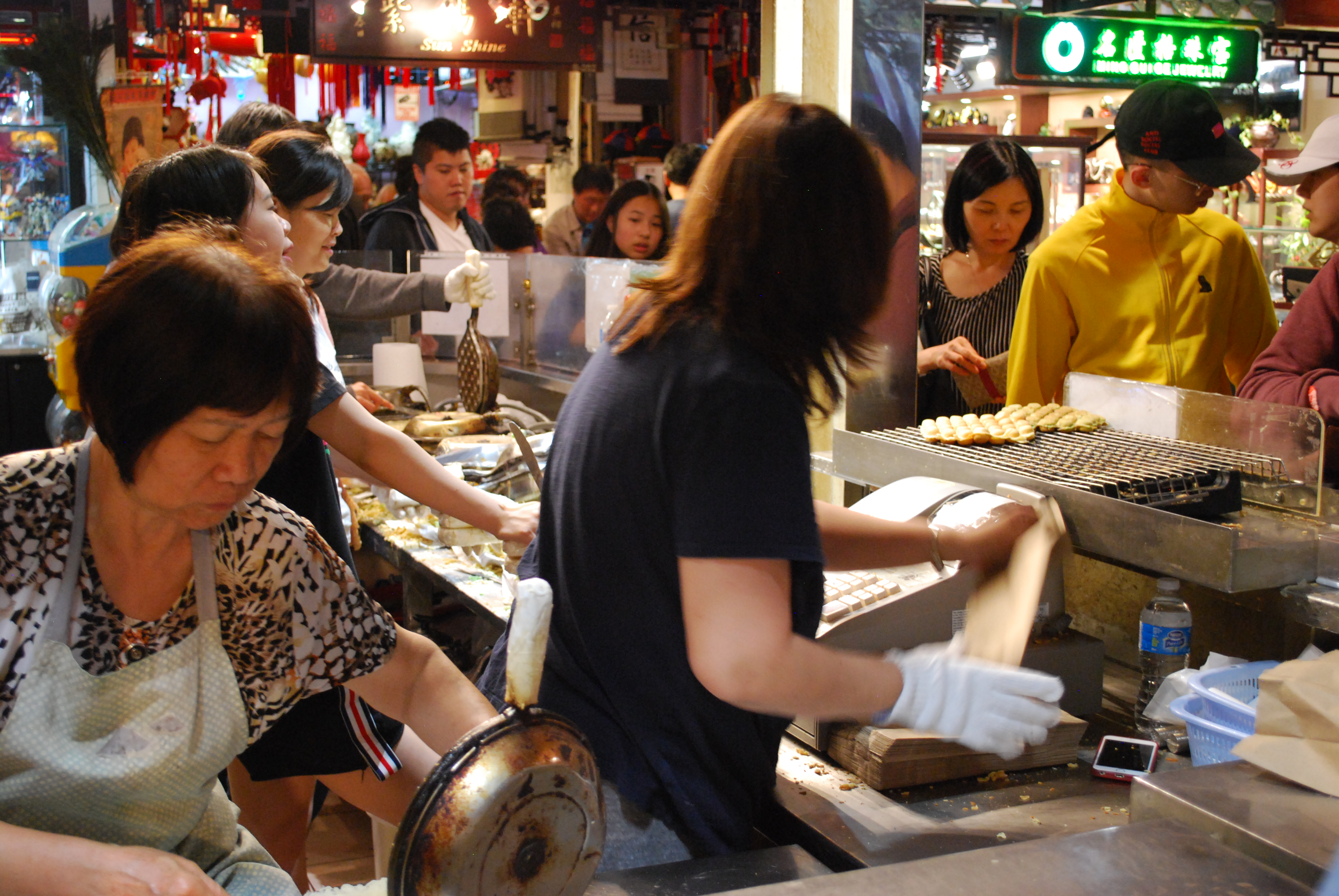 雞蛋糕：麵包店小食