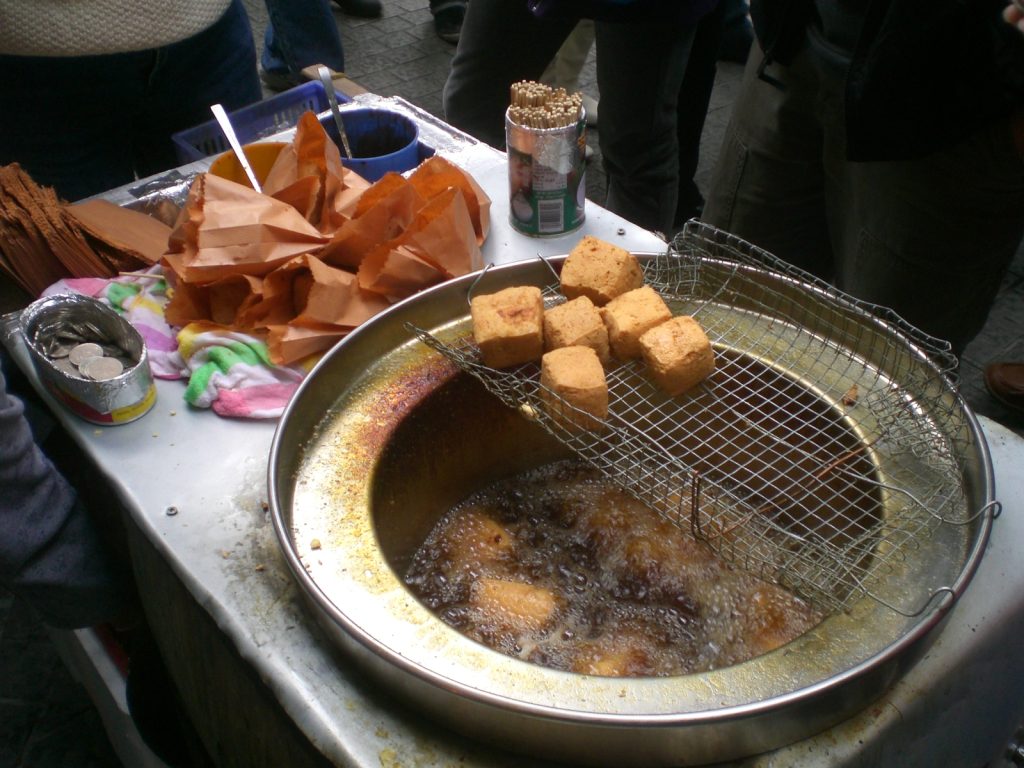 盆菜：圍村到城市餐桌